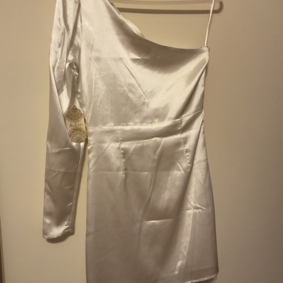 ALTAR’D STATE WHITE FANCY HOLIDAY DRESS SIZE SMALL NWT - Picture 2 of 4